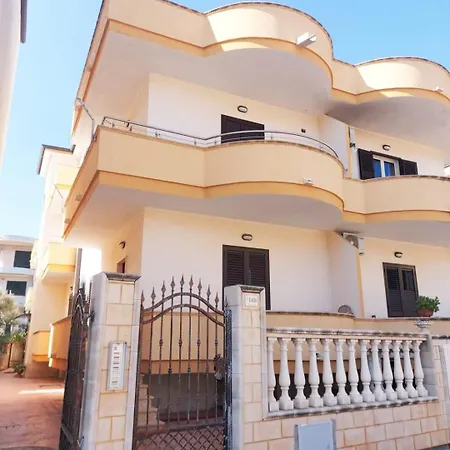 Calabriamore Apartment *